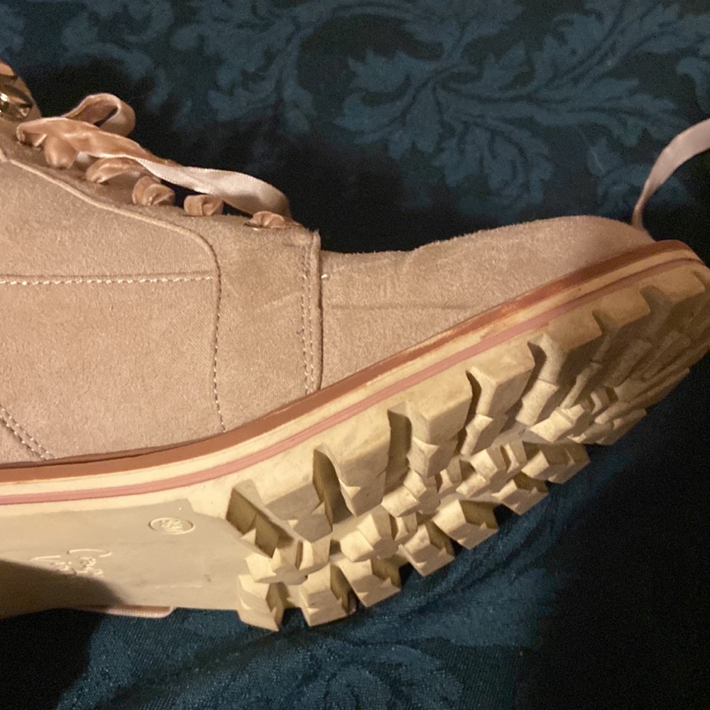 Crown Vintage Lace Up Boots - Picture 3 of 5